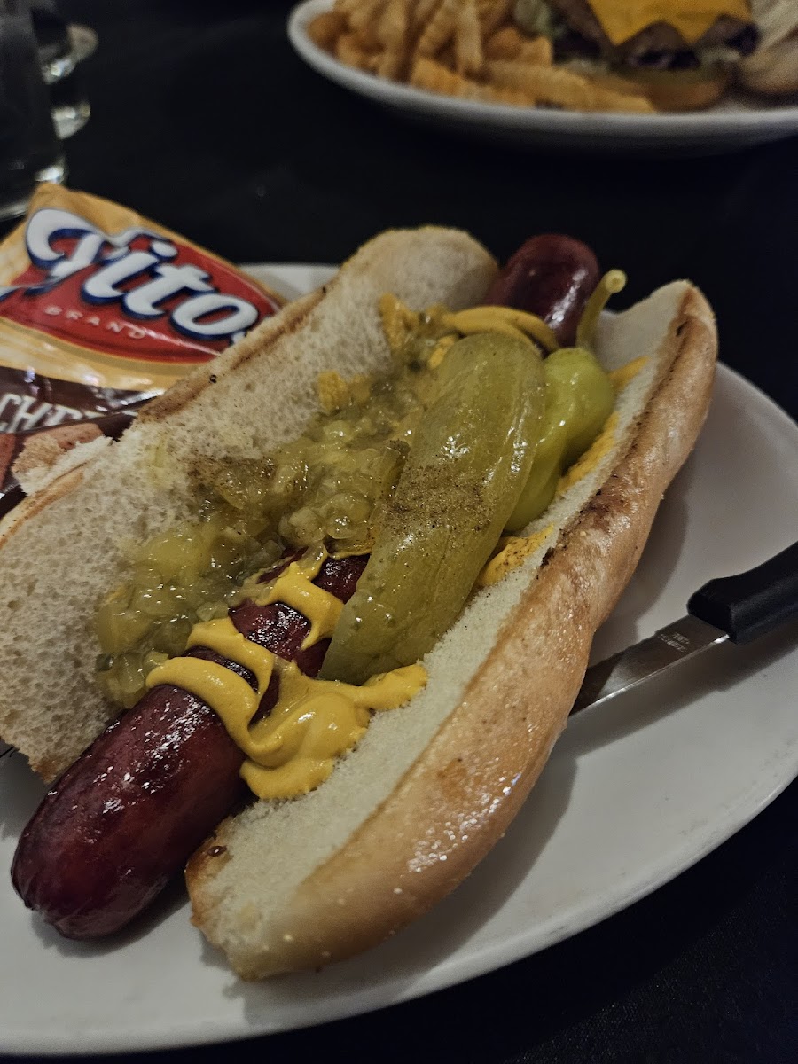 Banner Helfer's On 3Rd 02